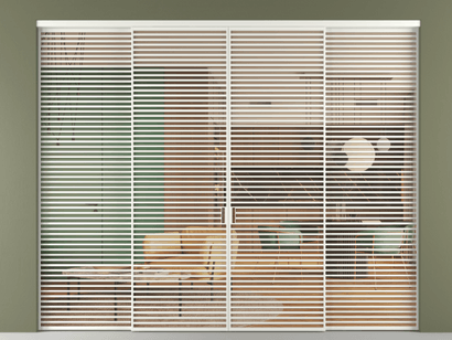 Алюминевая перегородка vn2+2_07_ Алюминий светло-серый Прозрачное оранжевое стекло, триплекс, 6мм. Цвет Алюминий светло-серый. Материал Алюминий в эмали. Коллекция Перегородка Formato внутри проёма четырёхстворчатая. Картинка.